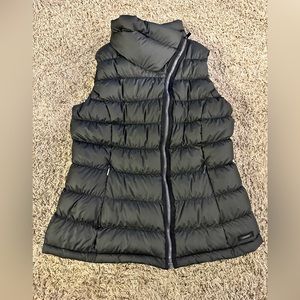 ATHLETA Downabout Puffer Vest